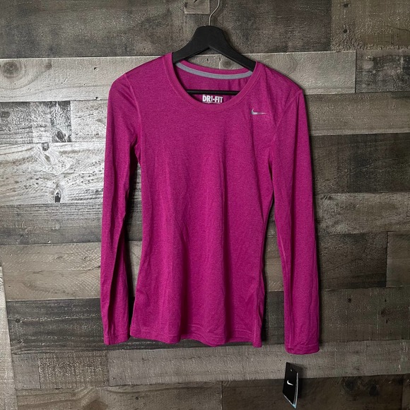 SOLD Nike NWT Compression Long Sleeve Top XS - Picture 1 of 2